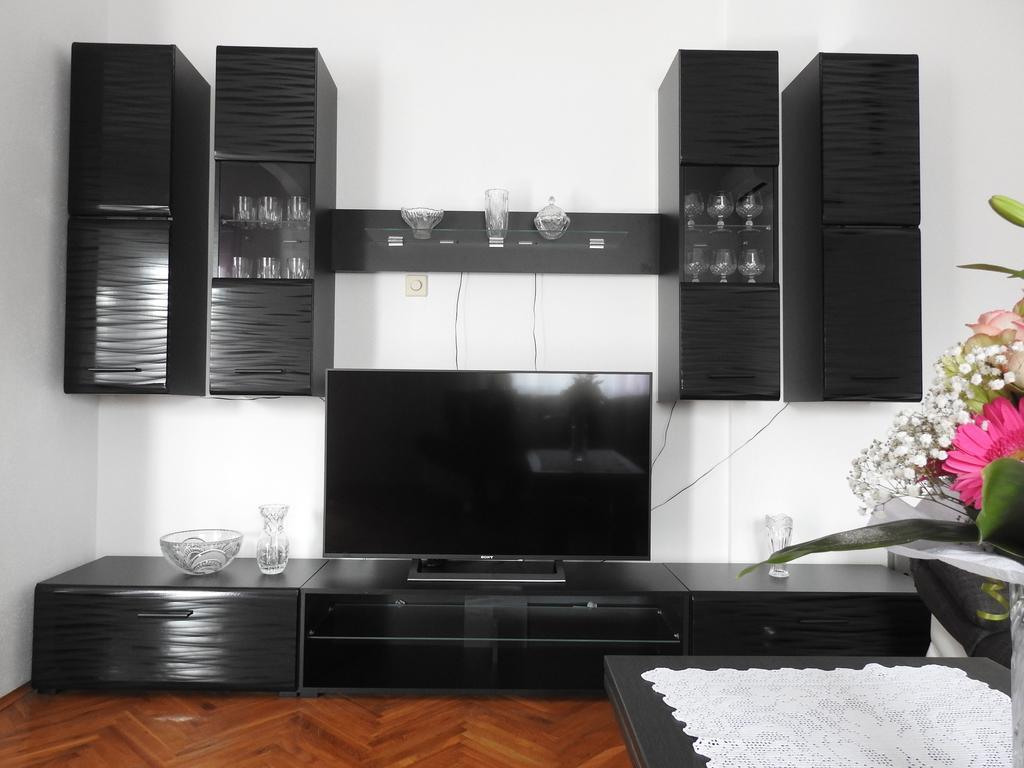 Apartament Marini *